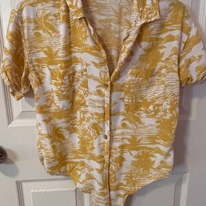 Hollister Yellow and White Shirt XS